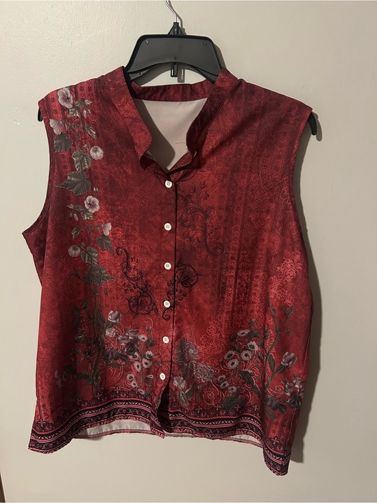 Tops - Sleeveless Red Floral Button-Front Women's Top